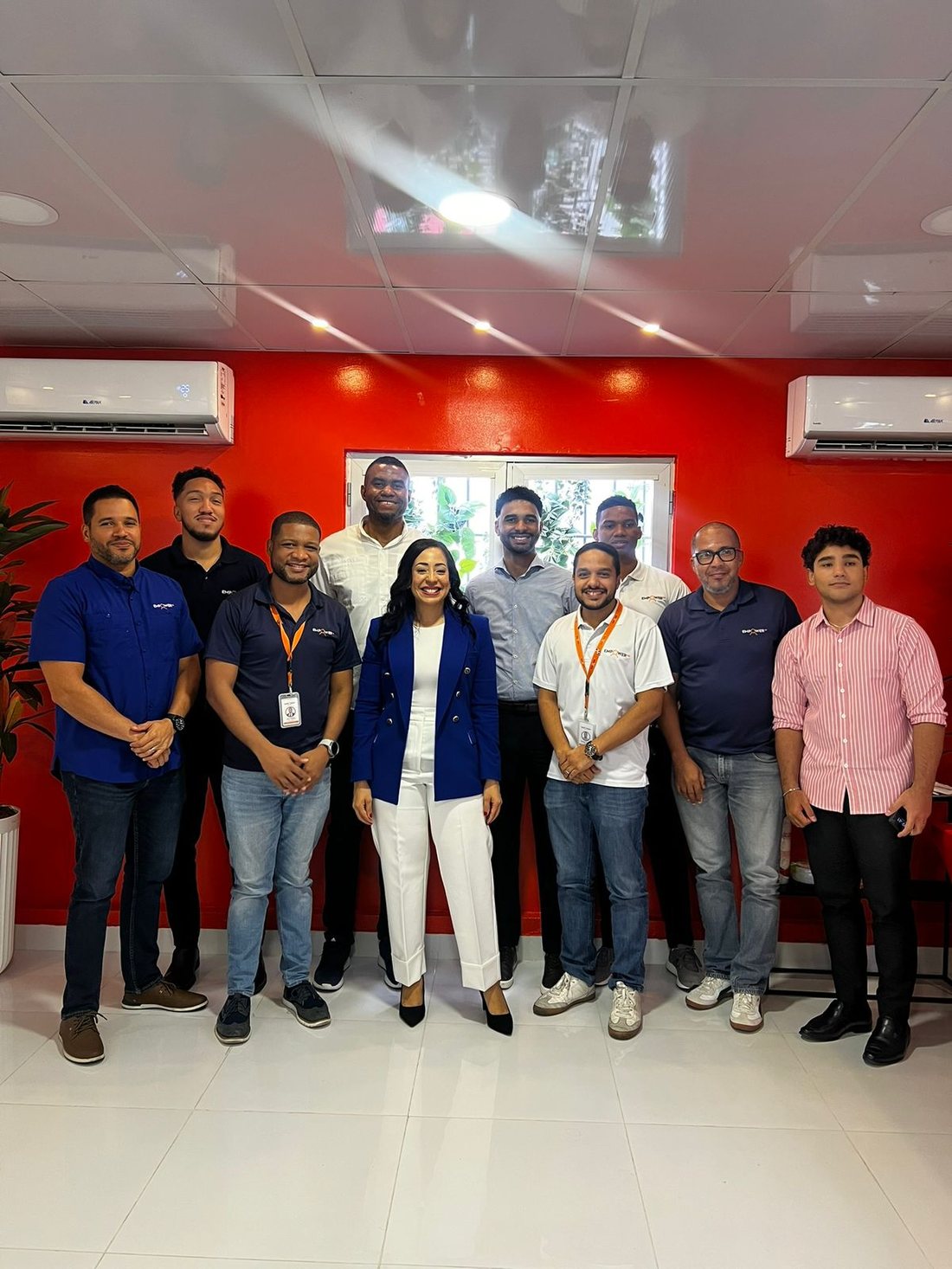Capacitación de imagen para equipo EmpowerHR